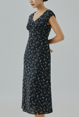 Arely Floral Printed A-Line Midi Dress Arely Floral Printed A-Line Midi Dress