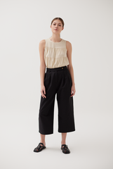 Overlapped Waistband Cropped Pants in Black