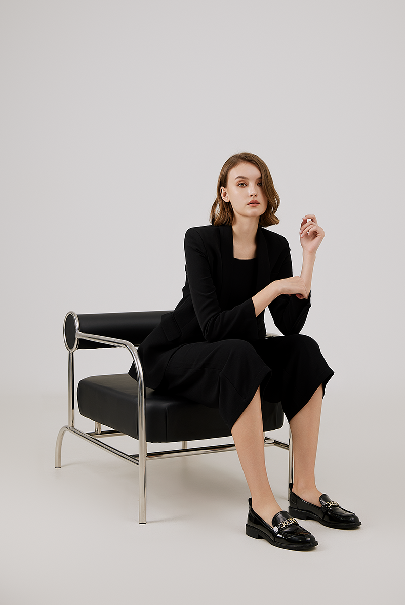 Shawl Lapel Collar Blazer in Black Shawl Lapel Collar Blazer in Black