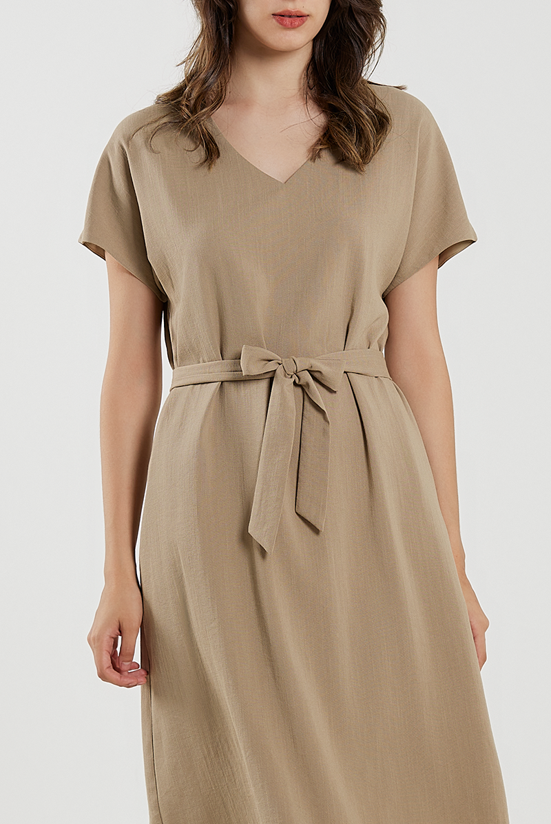 Batwing Sleeves Midi Dress in Khaki Batwing Sleeves Midi Dress in Khaki