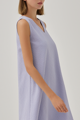 Luna Textured V-Neck Flowy Dress in Lilac