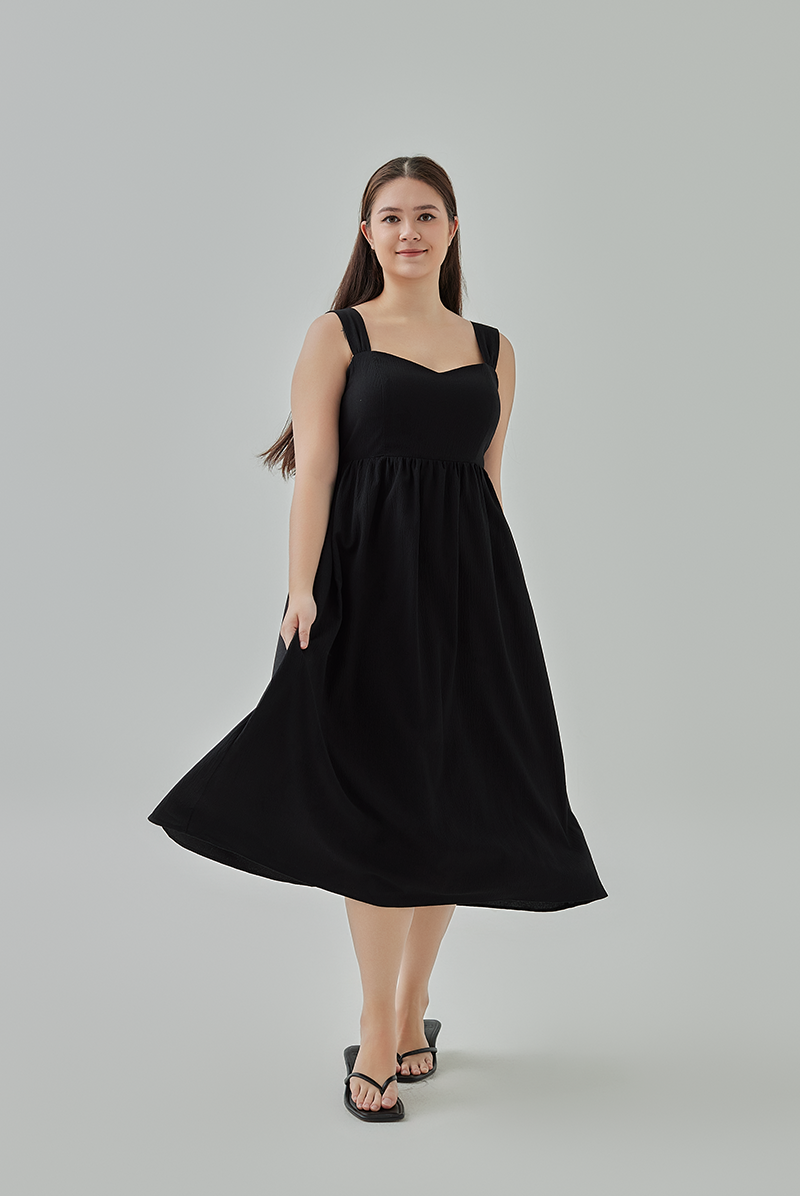 Daphny Padded Midi Dress in Black 