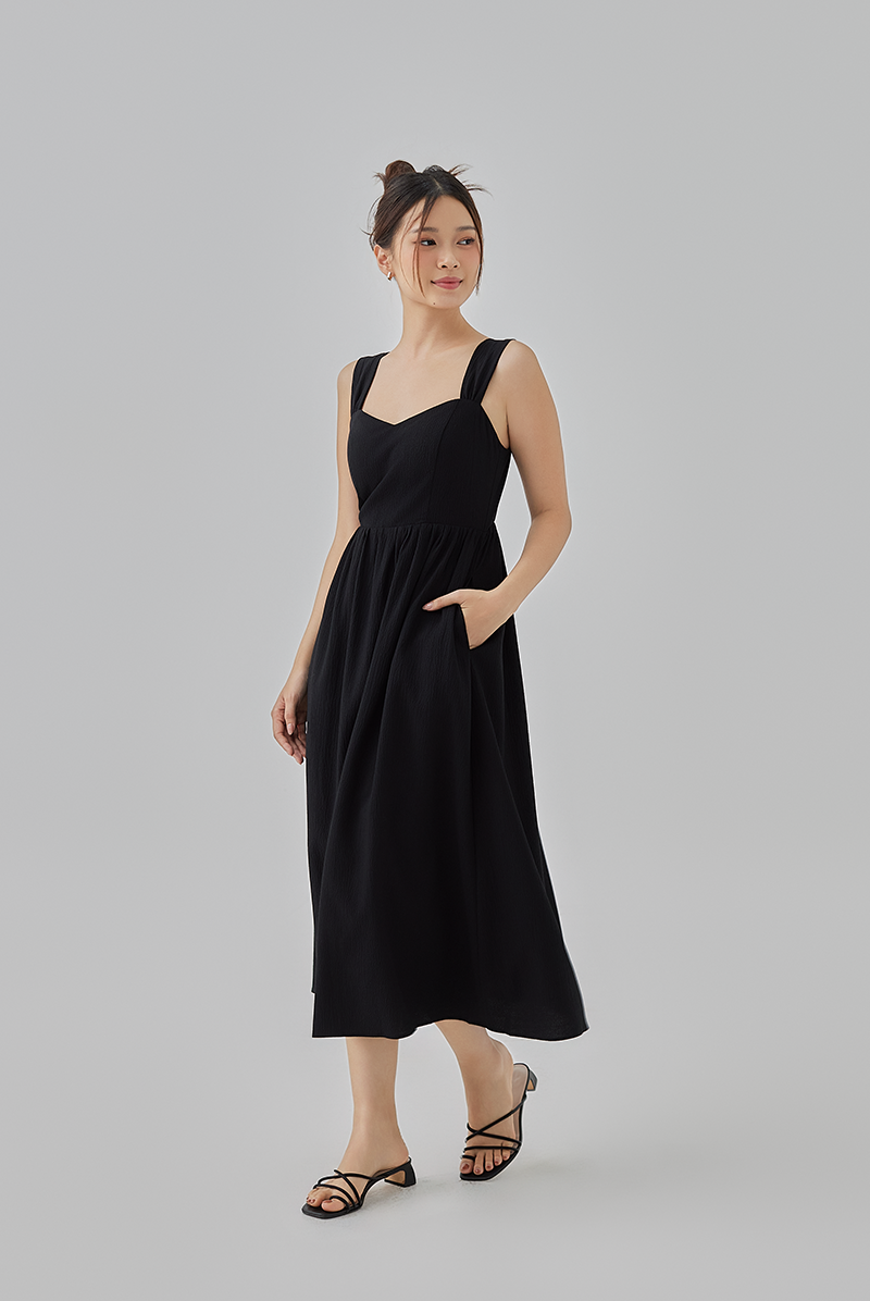 Daphny Padded Midi Dress in Black 