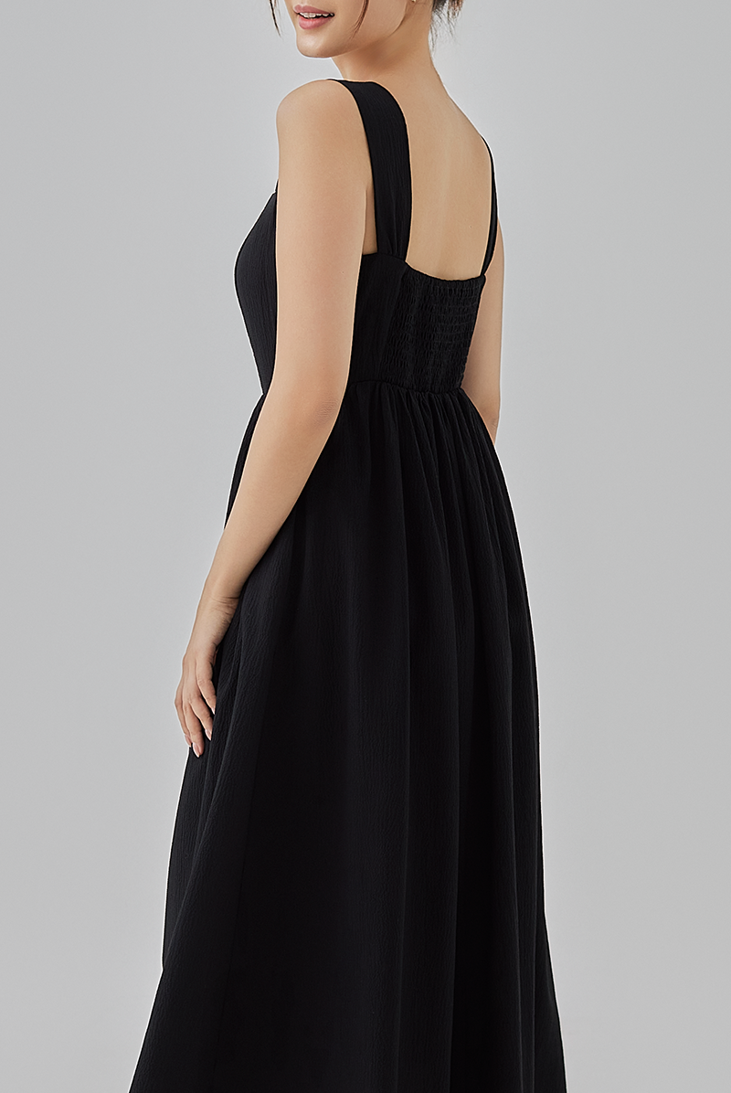 Daphny Padded Midi Dress in Black 