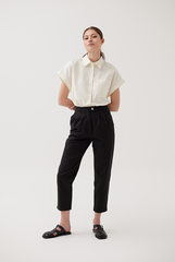 Pleated Front Straight Cut Pants In Black