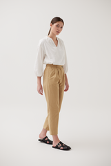 Pleated Front Straight Cut Pants In Khaki