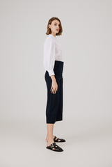 Cropped Pants in Navy Blue