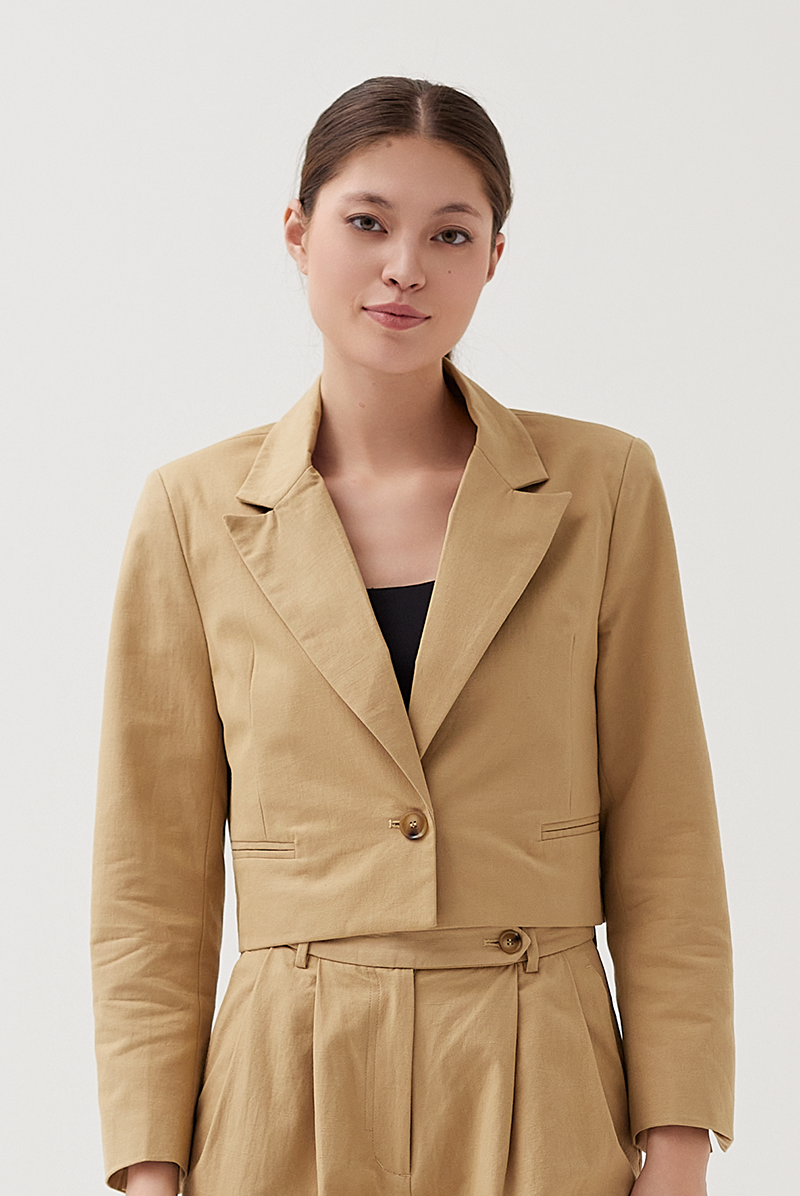 Notch Lapel Cropped Blazer in Khaki