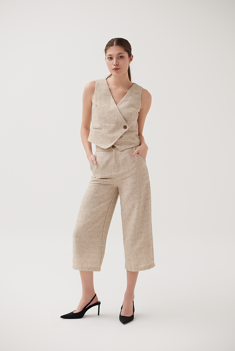 Tencel V Hem Vest in Dark Blue