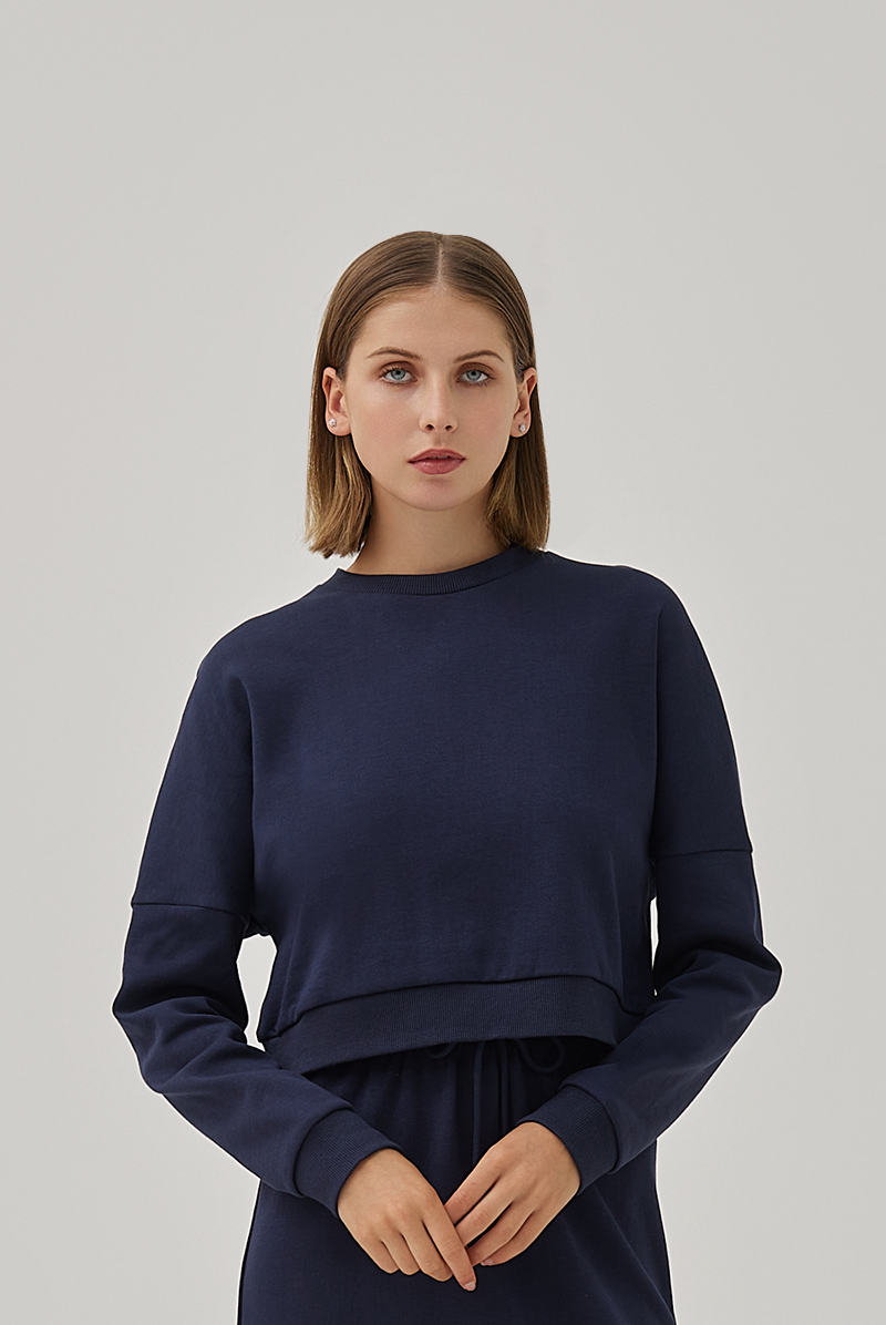 Gwenda Drop Shoulders Crop Sweatshirt in Navy Blue