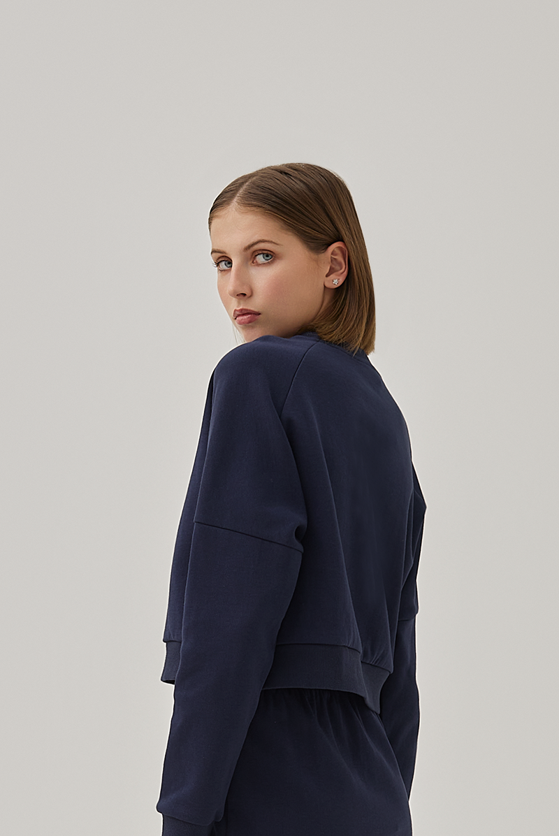 Gwenda Drop Shoulders Crop Sweatshirt in Navy Blue