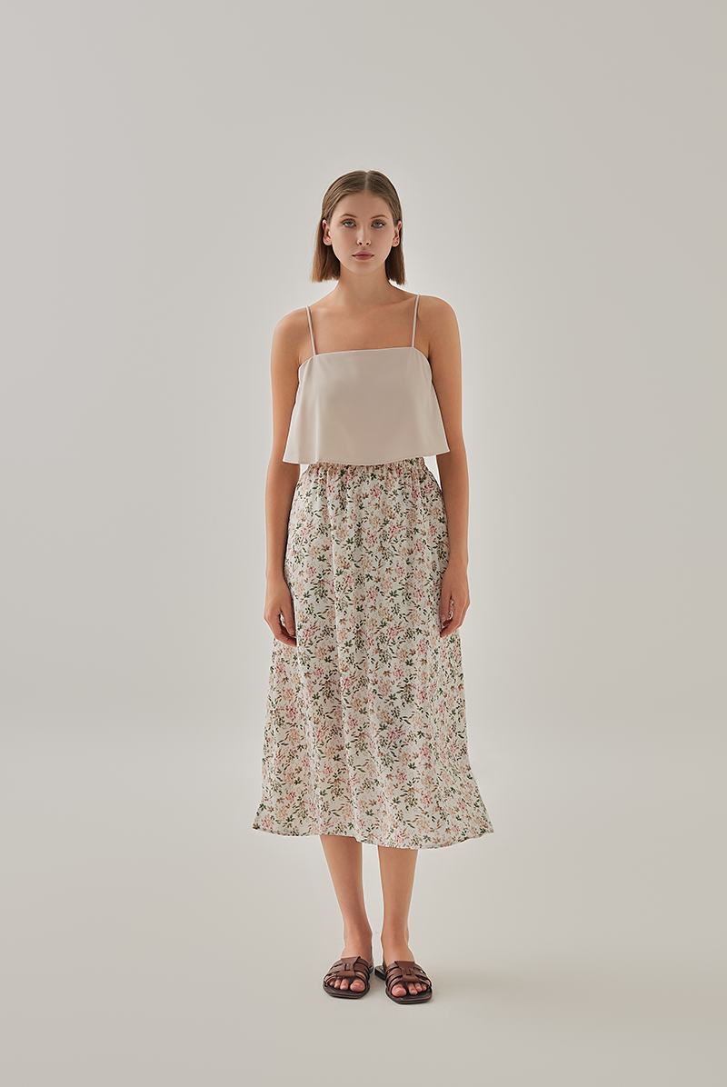 Jada Sleeveless Flowy Crop Top in Powder