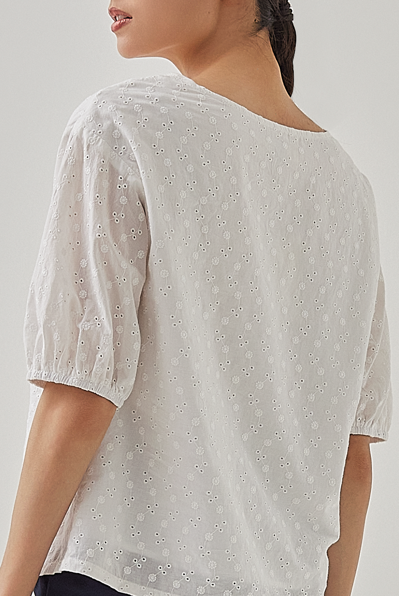 Ayla Floral Embroidery Blouse in White