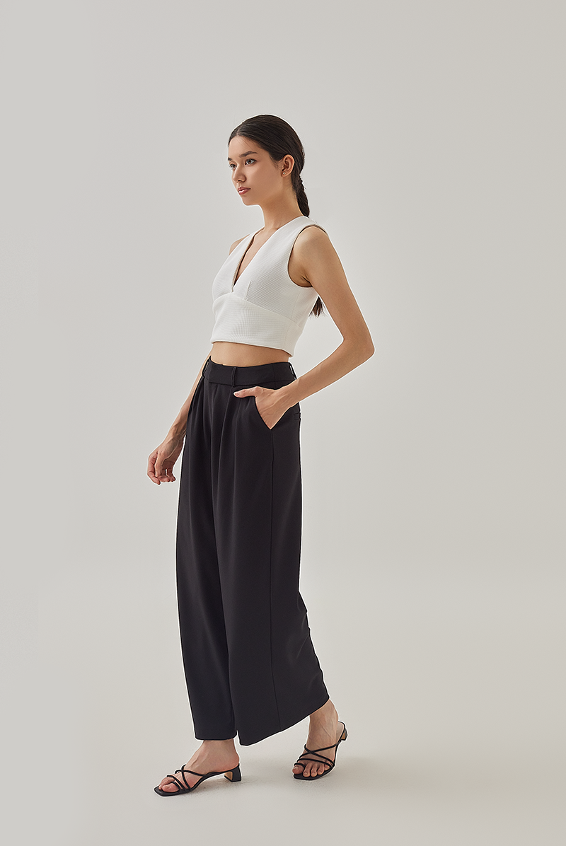 Reva Waffle Crop Vest Top in White