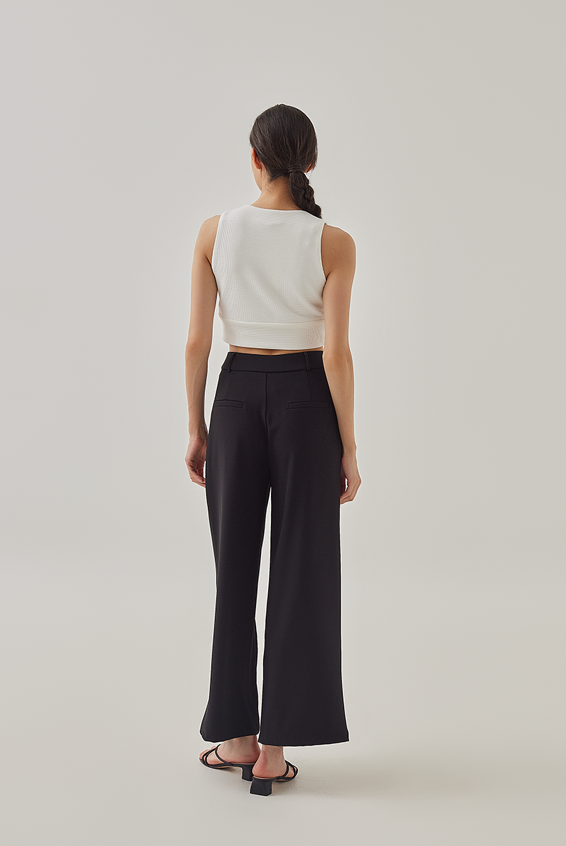 Reva Waffle Crop Vest Top in White