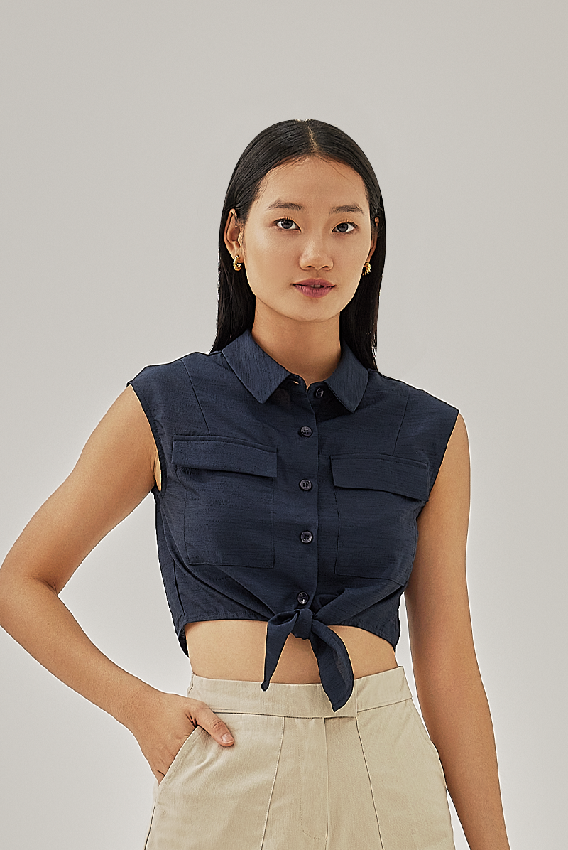 Endra Cropped Sleeveless Shirt in Navy Blue
