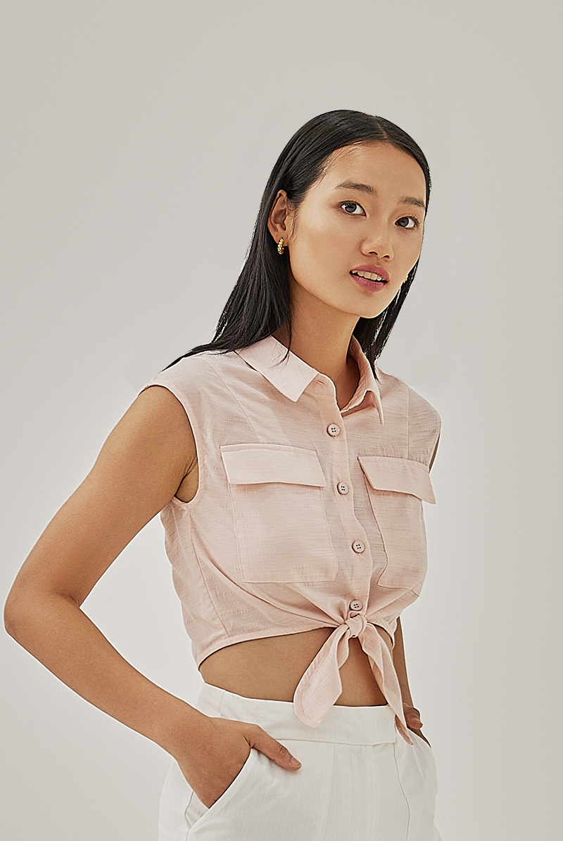 Endra Cropped Sleeveless Shirt in Rose