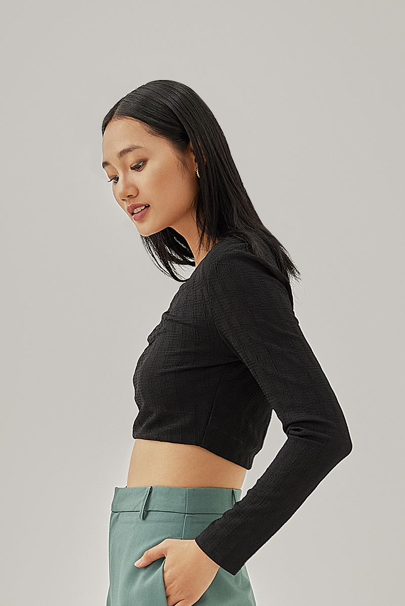Melisia Ruched Crop Top in Black