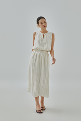Melda Textured Blouson Top