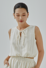 Melda Textured Blouson Top
