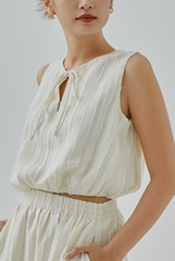 Melda Textured Blouson Top