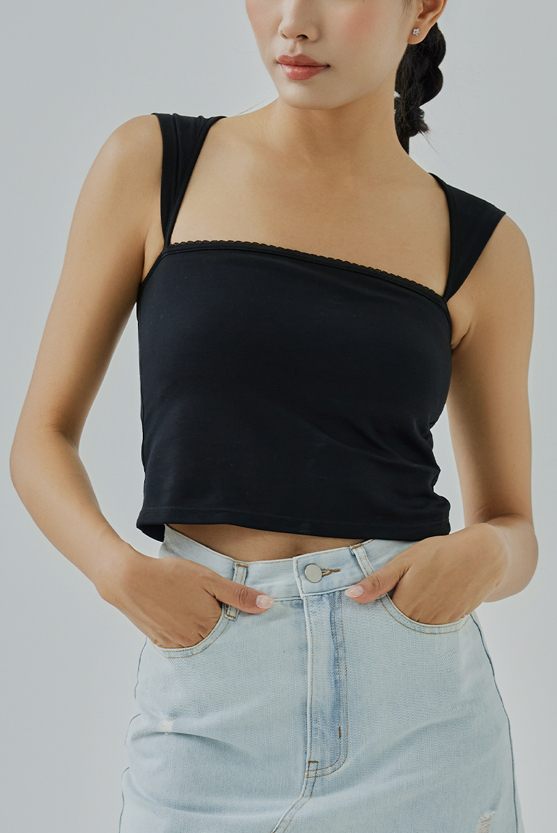 Eli Padded Bust Queen Anne Top