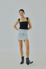 Eli Padded Bust Queen Anne Top