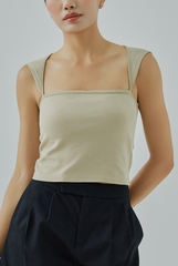 Eli Padded Bust Queen Anne Top