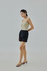 Eli Padded Bust Queen Anne Top