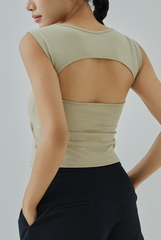 Eli Padded Bust Queen Anne Top