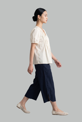 Elara Pintuck Top