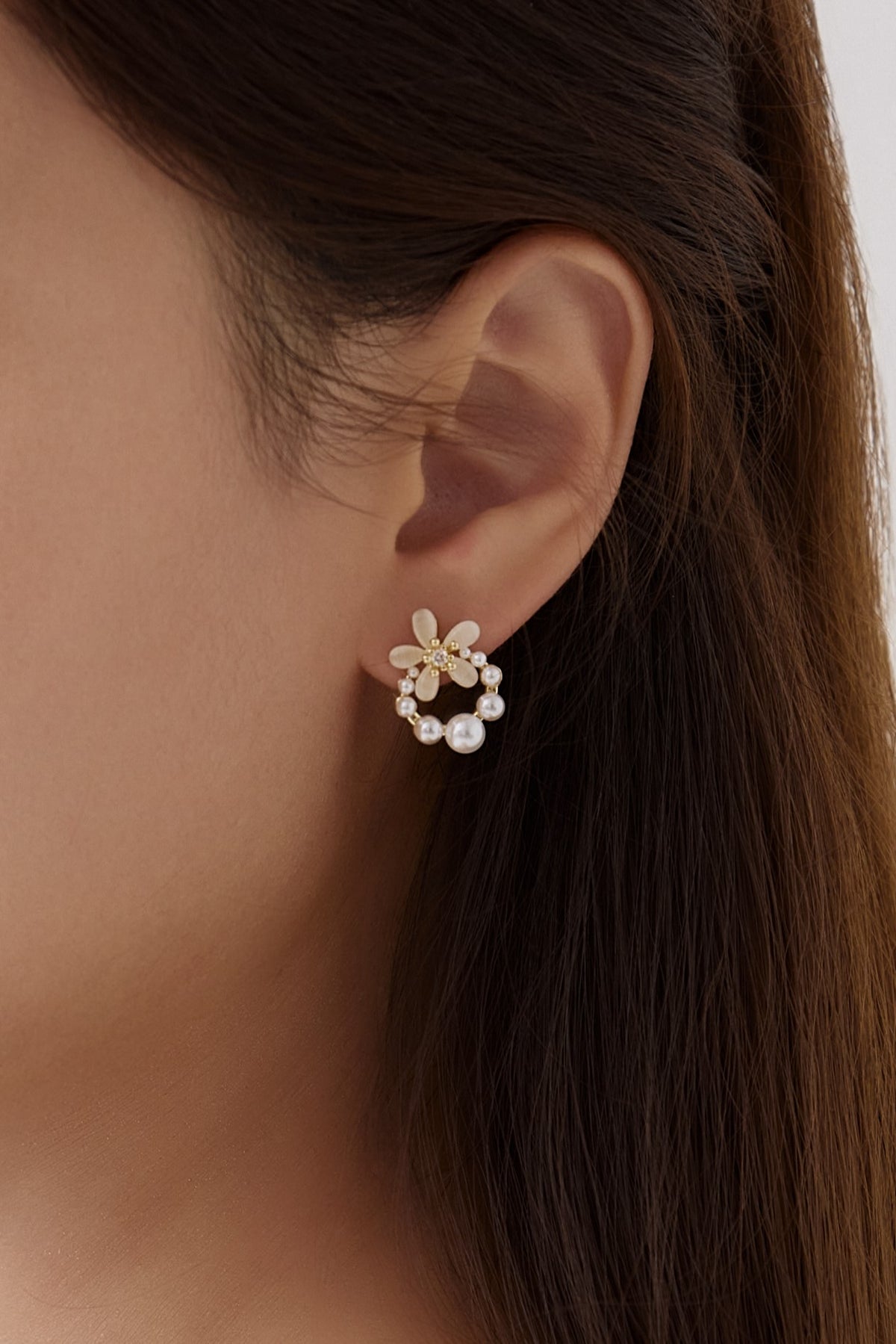 Daisy Pearl Studs