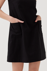 Front Patch Pockets Shift Dress in Black