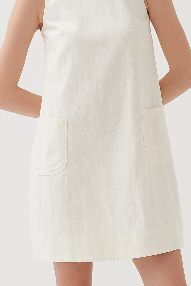 Front Patch Pockets Shift Dress in Cream