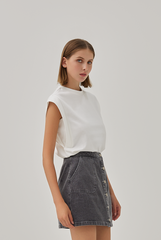 Jade Patch Pockets Denim Skirt in Black