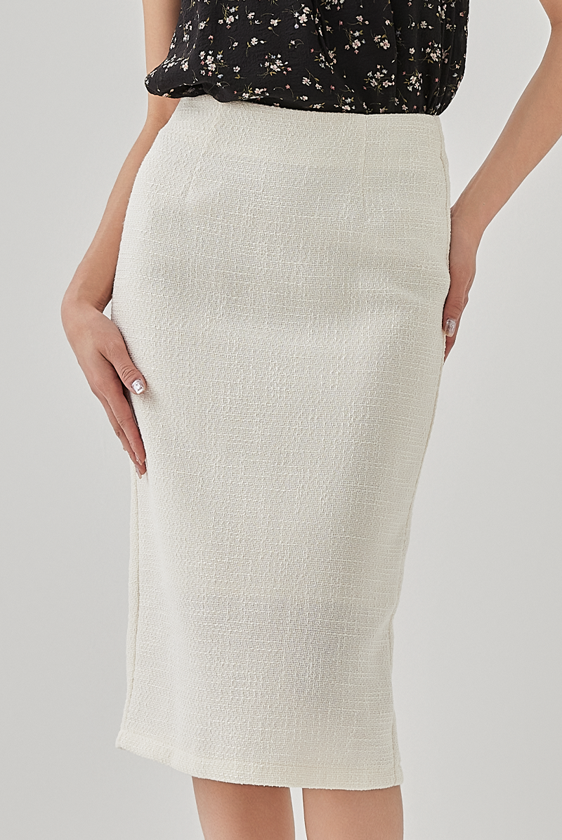 Layla Tweed Textured Pencil Skirt in Cream