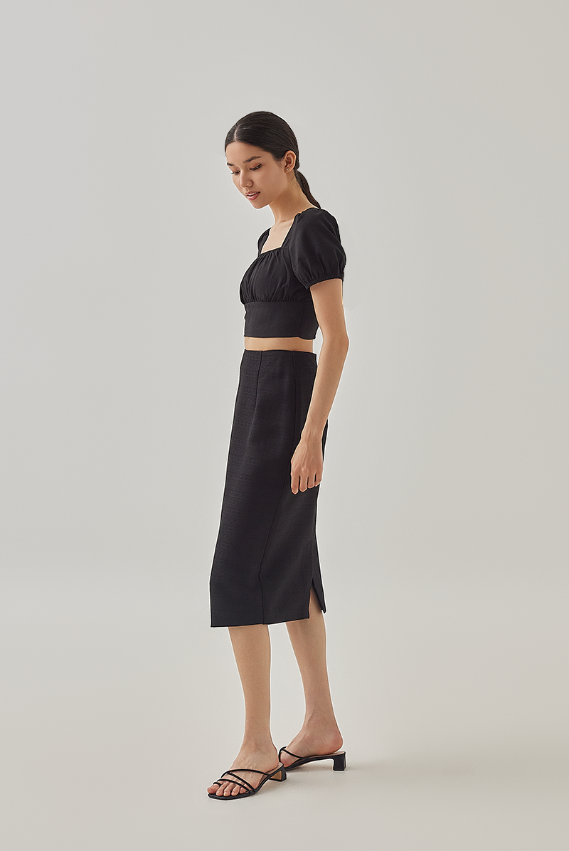 Tracey Fitted Pencil Skirt in Black
