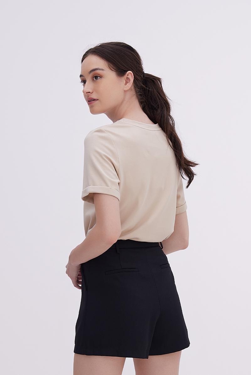 Jelani Tailored Shorts in Black