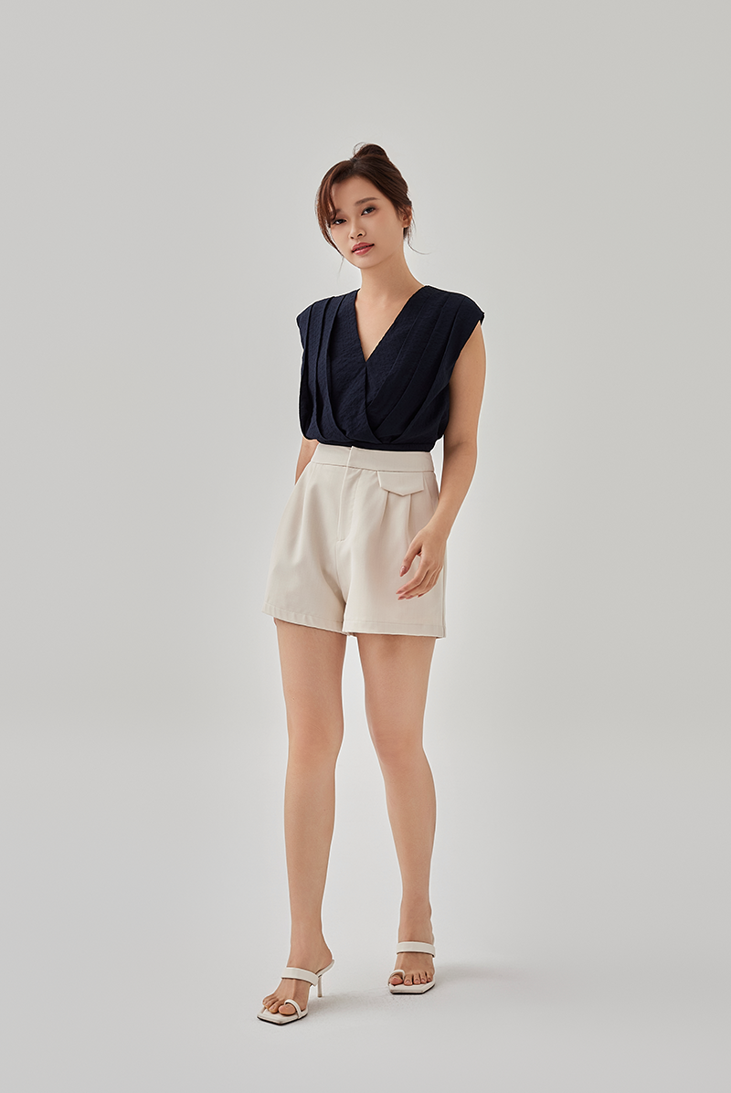 Fiby Double Pleated Shorts in Oat