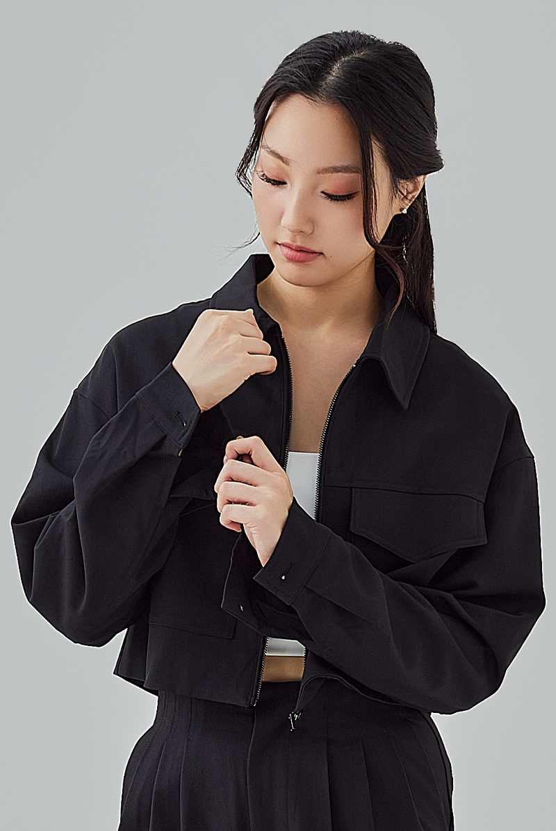 Aida Zip-Up Jacket in Black 
