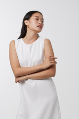 Branwen Basic Midi Dress in White