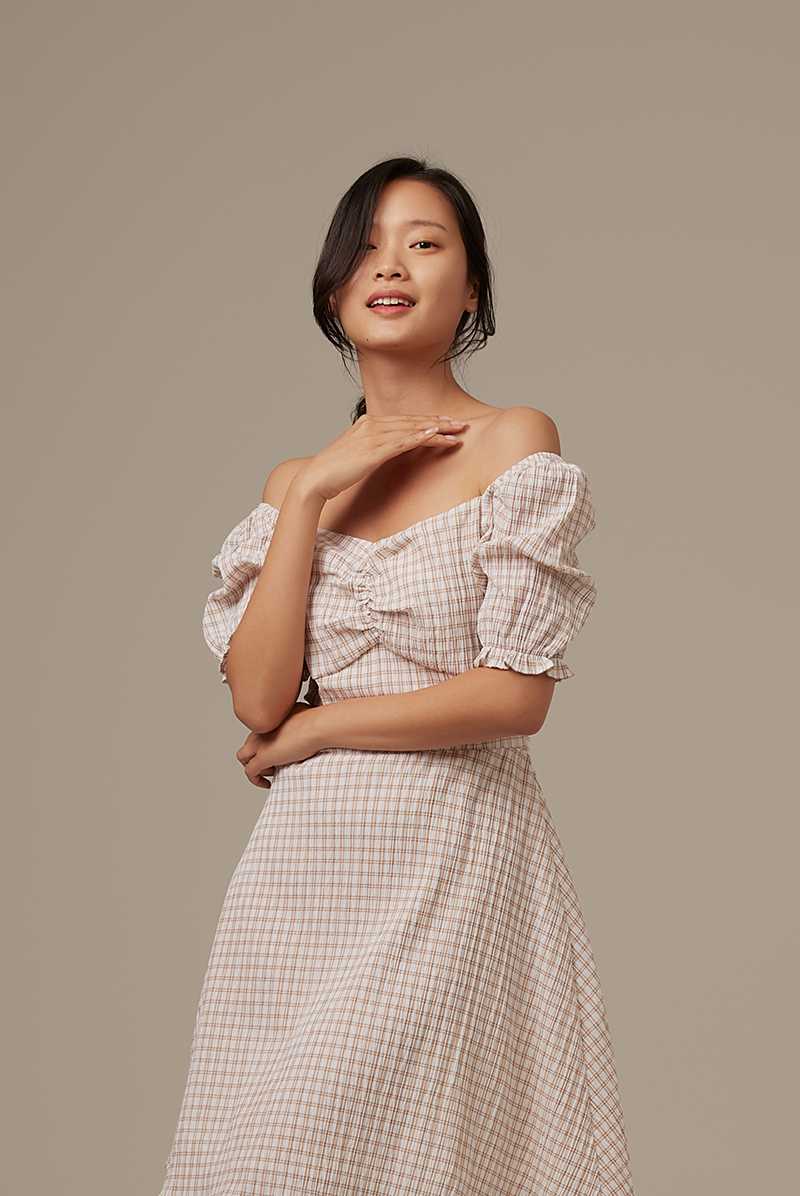 Juleen Checkered Dress in Sand