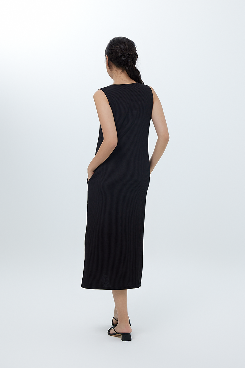 Tachie Sleeveless Dress in Black