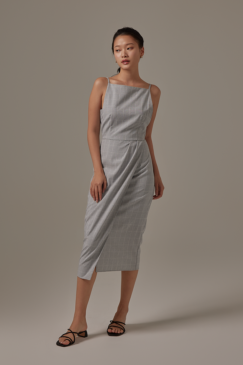 Wynne Wrapped Midi Dress in Grey