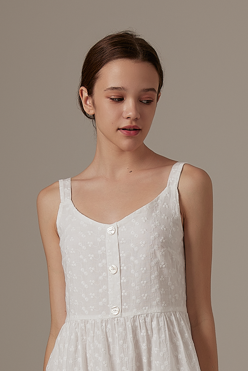 Percyn Floral Embroidered Dress in White