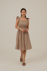 Tailyn Smocked Waist Dress in Clay