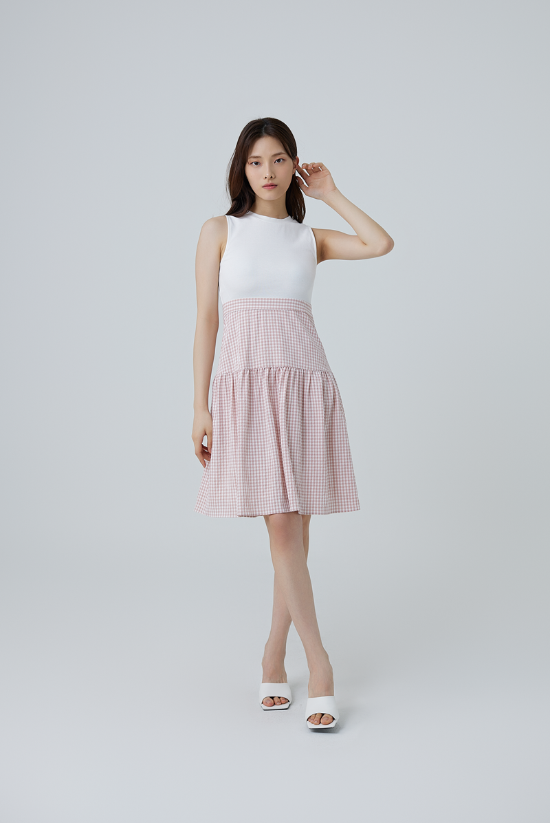 Eloisa Gingham Tiered Dress in Dusty Pink
