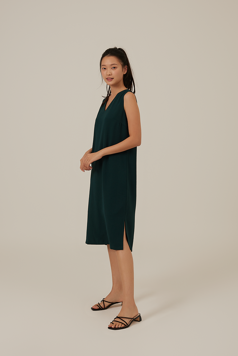 Juliana V-Neck Shift Dress in Pine