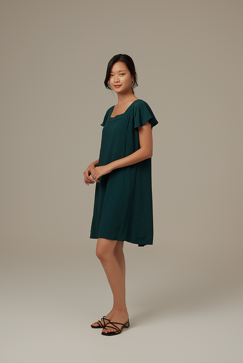 Alexa Flutter Sleeve Dress in Pine