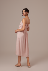 Leah Textured Midi Dress in Blush